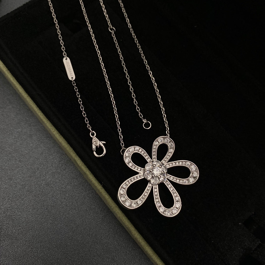 Van Cleef & Arpels Flowerlace Pendant Cutout Necklace – Luxury Designer Jewelry – product image 2