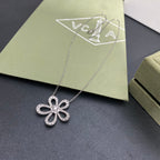 Van Cleef & Arpels Flowerlace Pendant Cutout Necklace – Luxury Designer Jewelry – product image 4