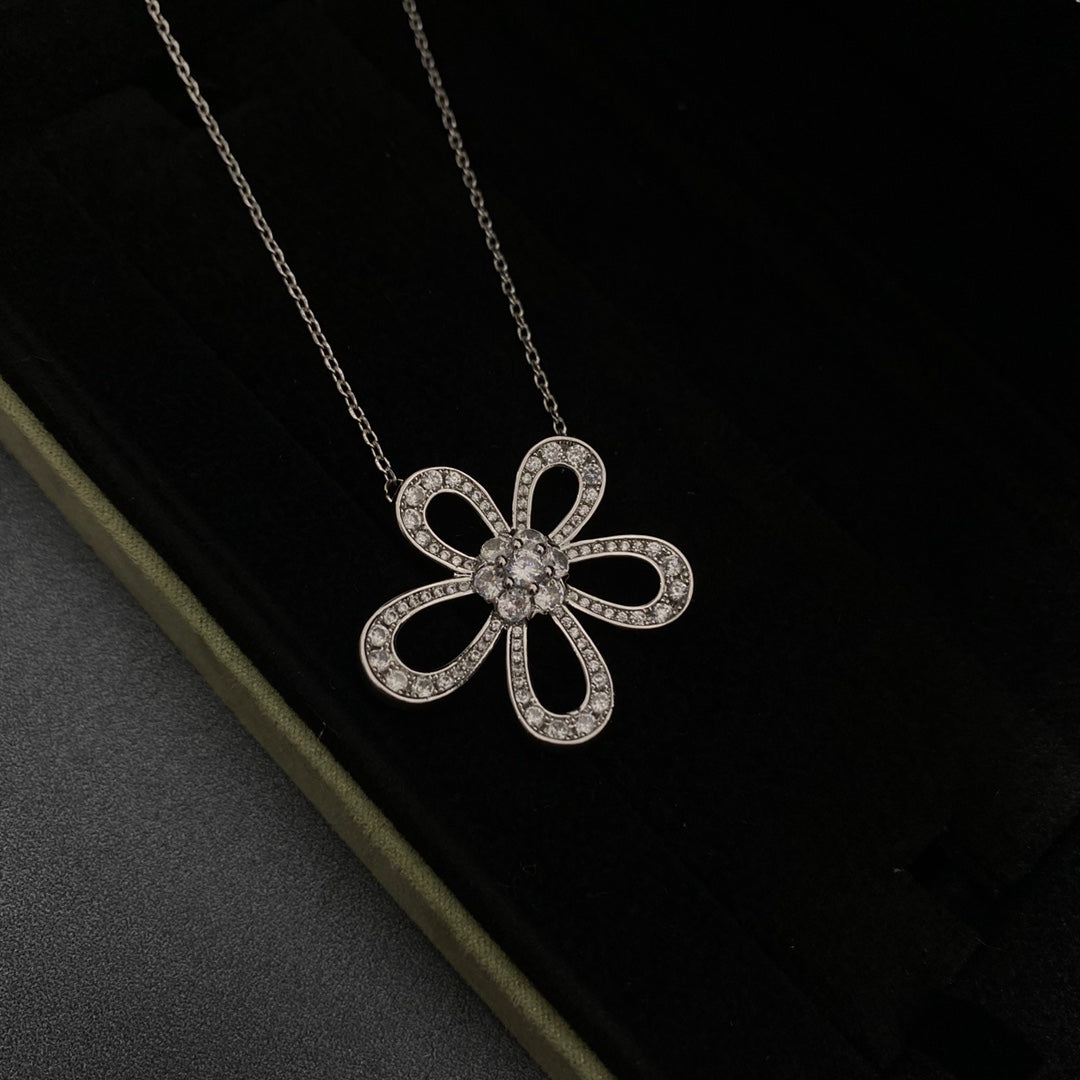 Van Cleef & Arpels Flowerlace Pendant Cutout Necklace – Luxury Designer Jewelry – product image 5