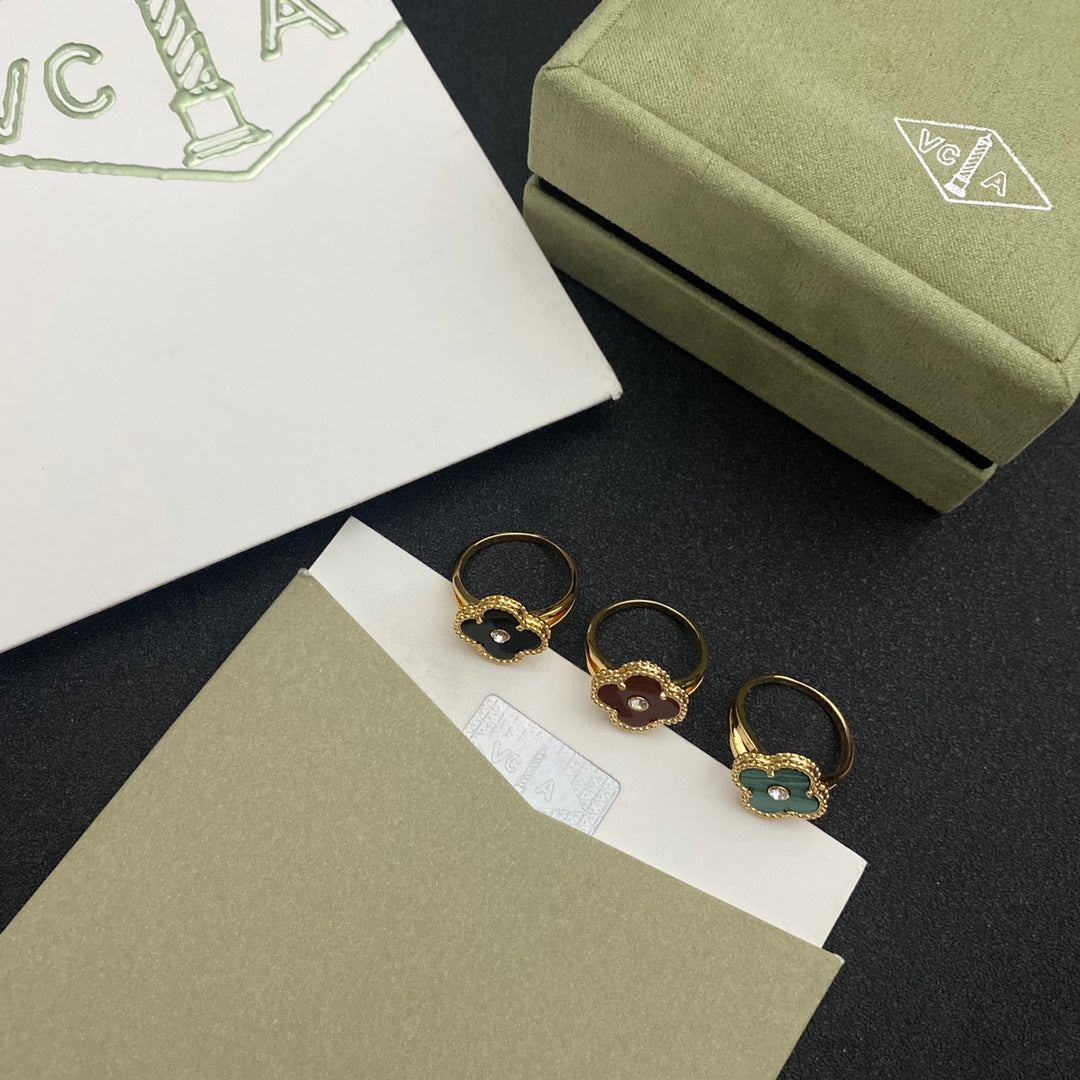 Van Cleef & Arpels Four-Leaf Clover Ring – Luxury Designer Jewelry – product image 8