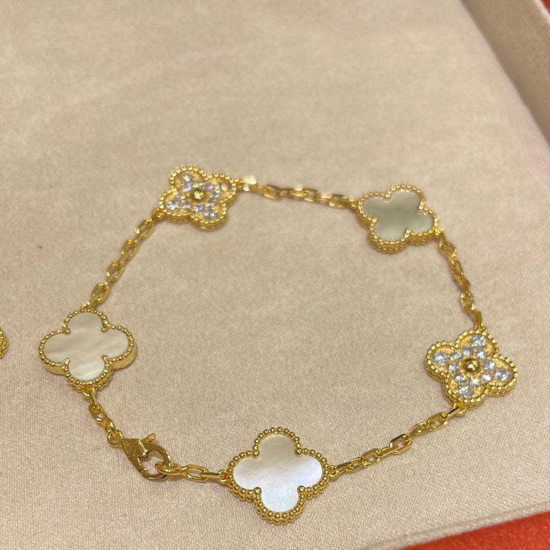 Van Cleef & Arpels Shell Clover Bracelet – Luxury Jewelry – product image 3