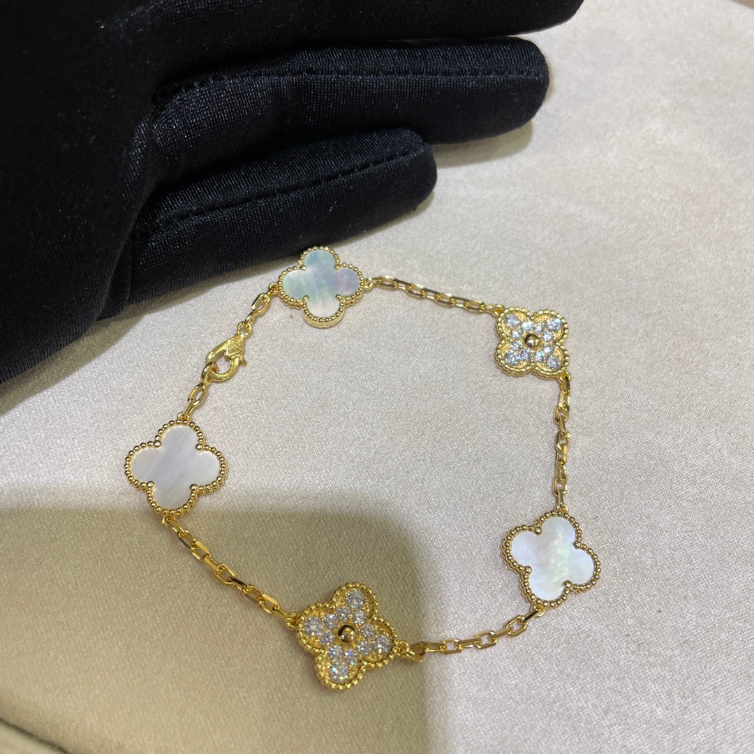 Van Cleef & Arpels Shell Clover Bracelet – Luxury Jewelry – product image 5