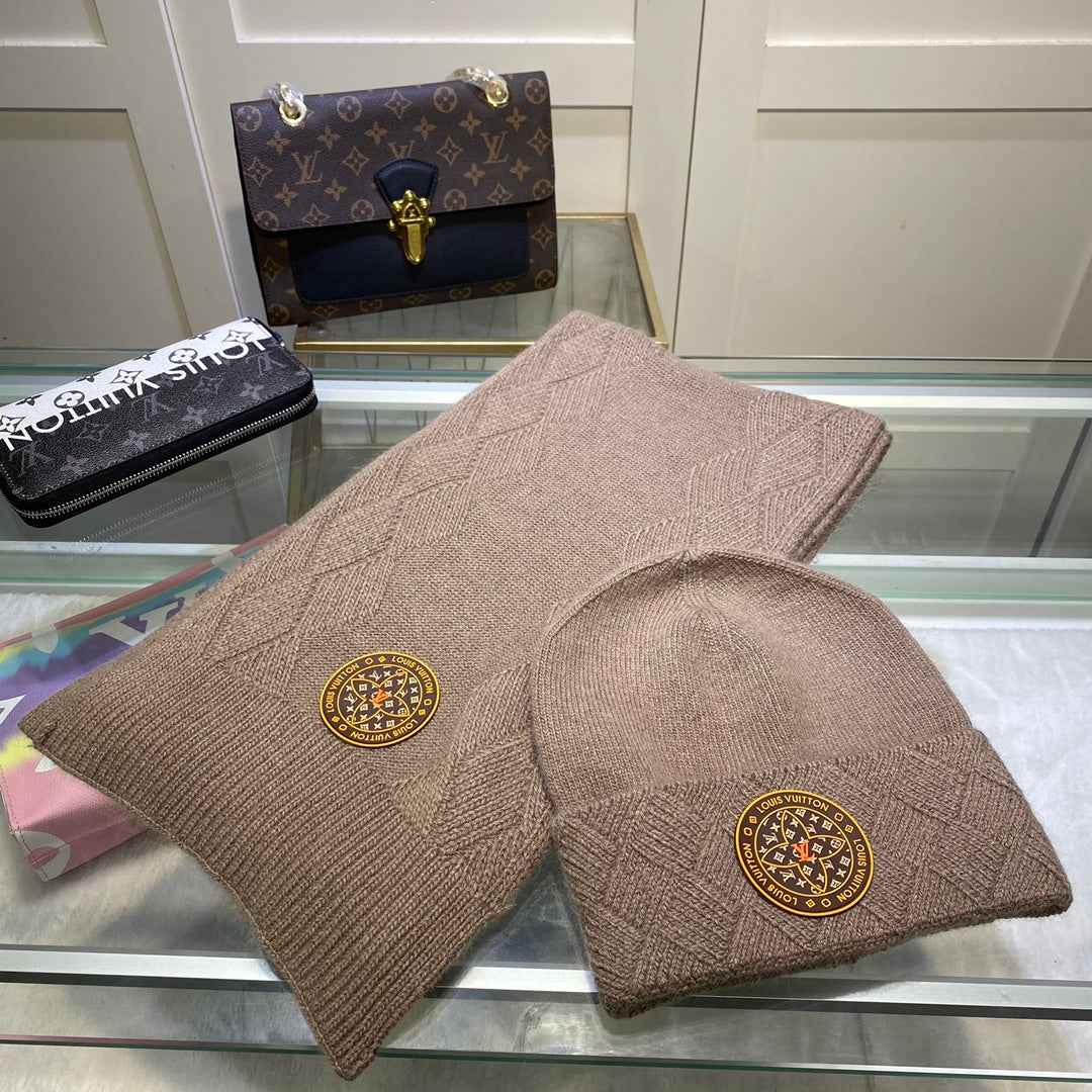 Versace Knit Cashmere Scarf Hat Set for Women – product image 12