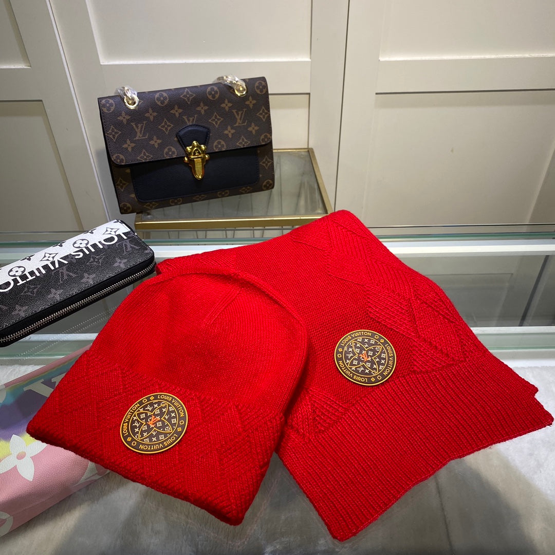 Versace Knit Cashmere Scarf Hat Set for Women – product image 19