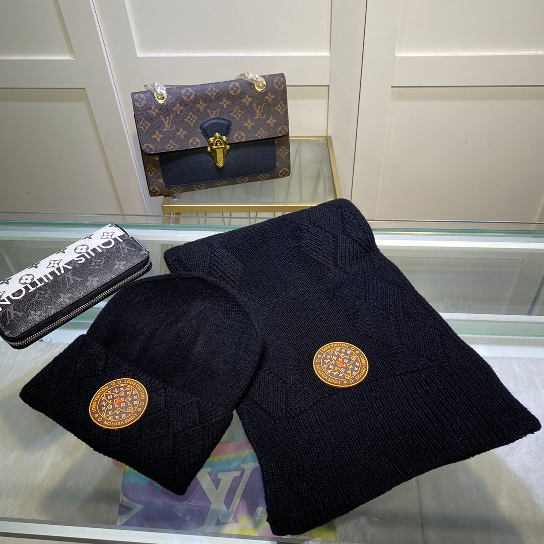 Versace Knit Cashmere Scarf Hat Set for Women – product image 22