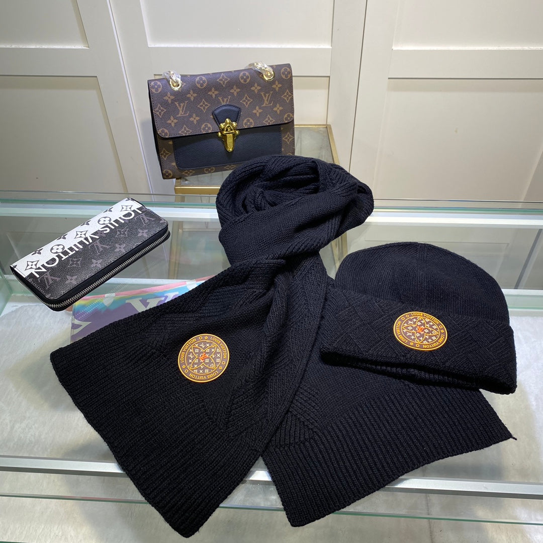 Versace Knit Cashmere Scarf Hat Set for Women – product image 23