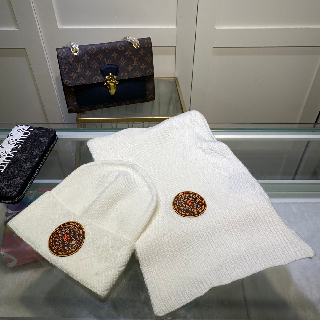 Versace Knit Cashmere Scarf Hat Set for Women – product image 24