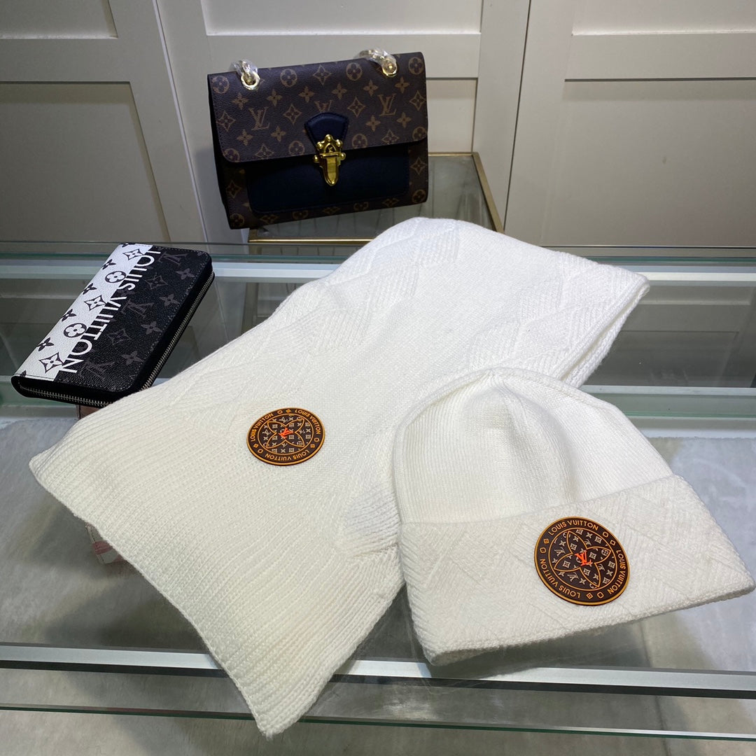 Versace Knit Cashmere Scarf Hat Set for Women – product image 9