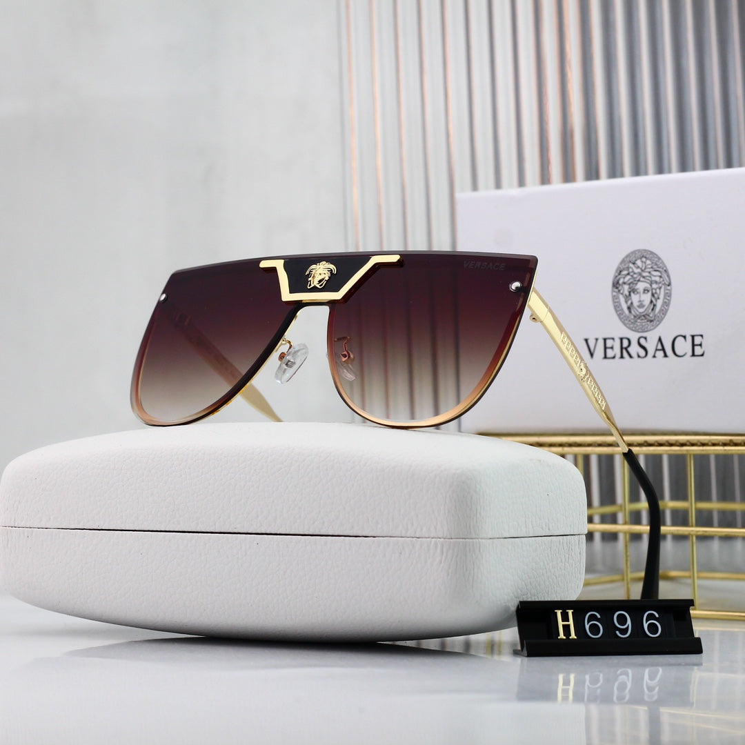 Versace Medusa Oversized Butterfly Polarized Sunglasses for Unisex – product image 3